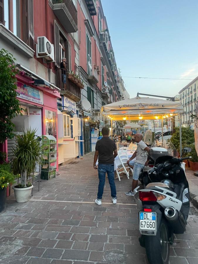 2 Passi A Napoli Bed & Breakfast Eksteriør bilde